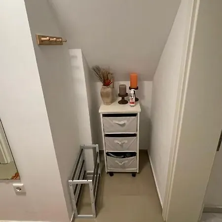 דירה Gemuetliche Moeblierte Souterrain הנובר