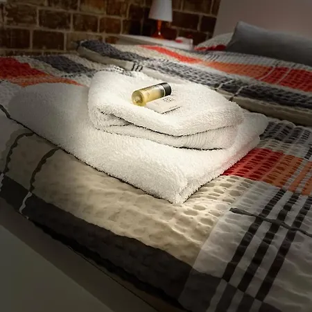 Gemuetliche Moeblierte Souterrain Apartman Hannover