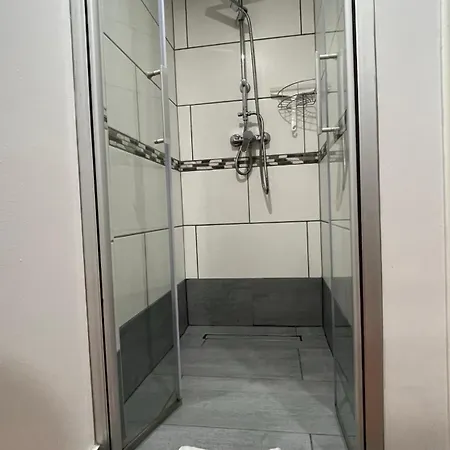 Apartman Gemuetliche Moeblierte Souterrain